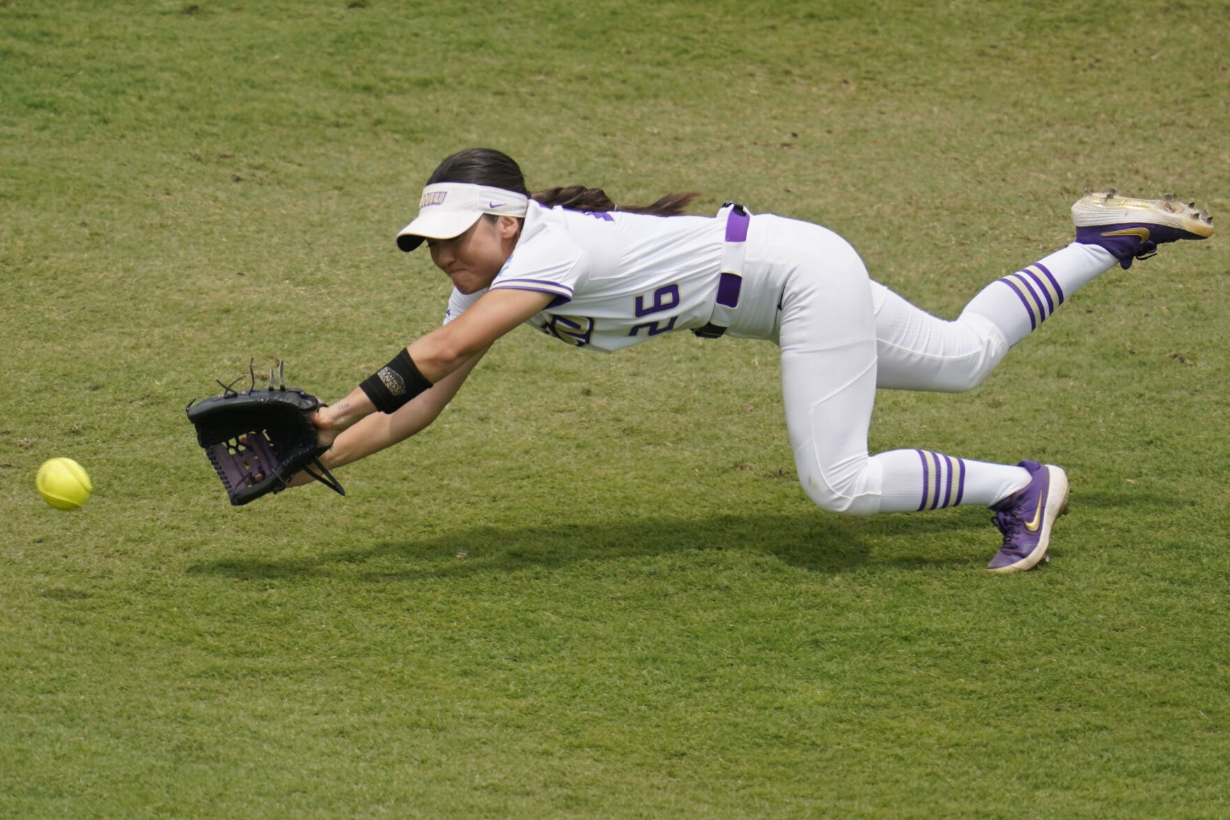 WCWS Oklahoma James Madison Softball